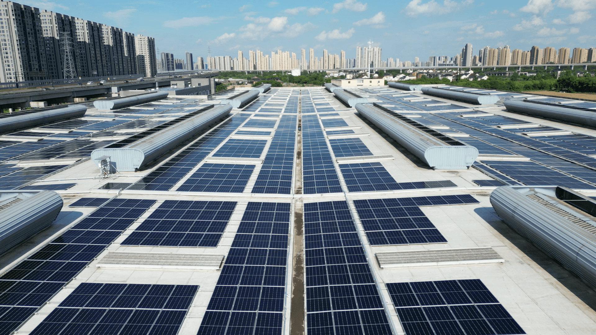 Single-ply roofing membrane